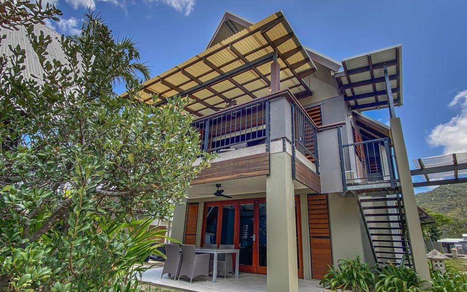 Pure Magnetic Villa 10