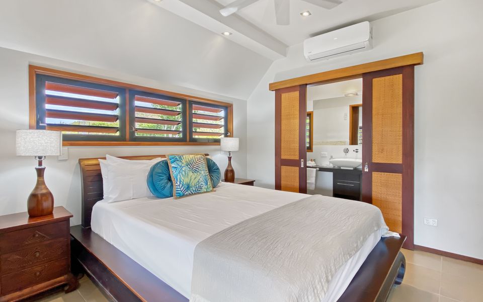 Pure Magnetic Villa 10