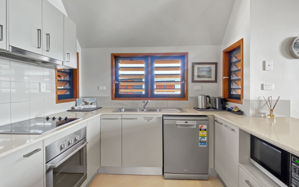 Pure Magnetic Villa 10