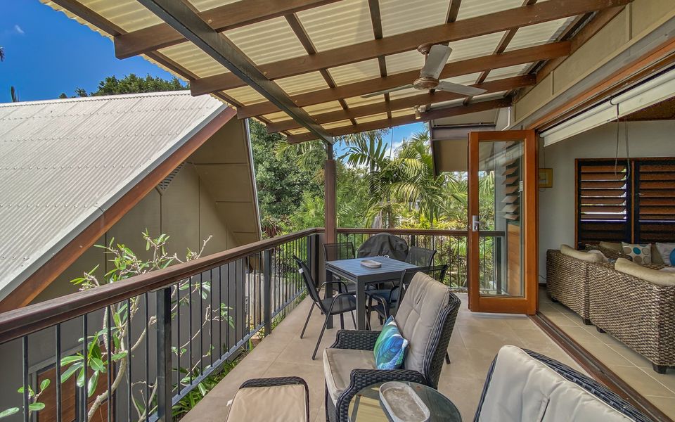 Pure Magnetic Villa 10