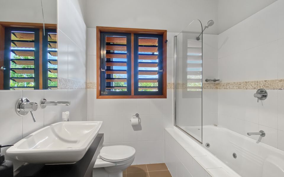 Pure Magnetic Villa 10