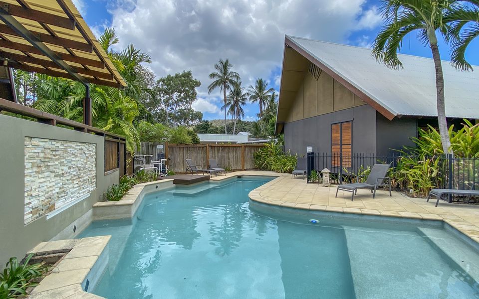 Pure Magnetic Villa 10