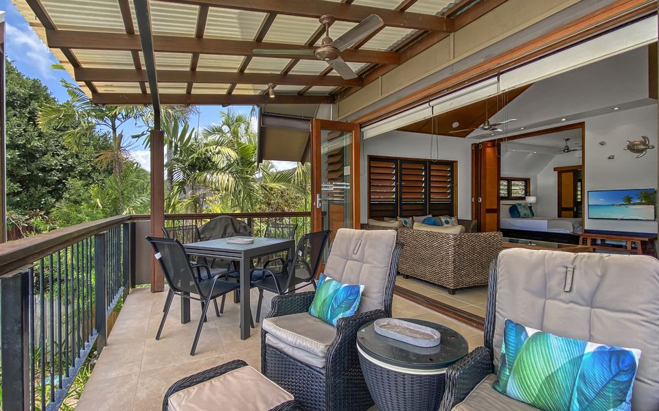 Pure Magnetic Villa 10