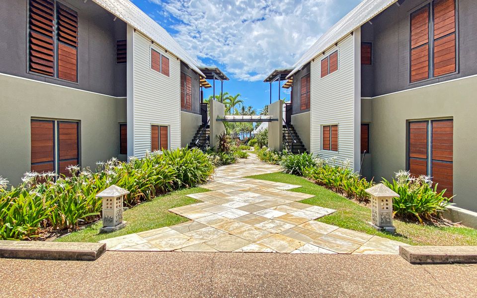 Pure Magnetic Villa 5