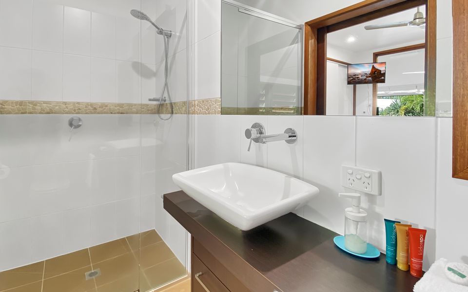 Pure Magnetic Villa 9