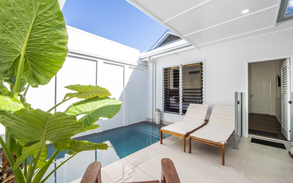 Reflections Turquoise Villa 4