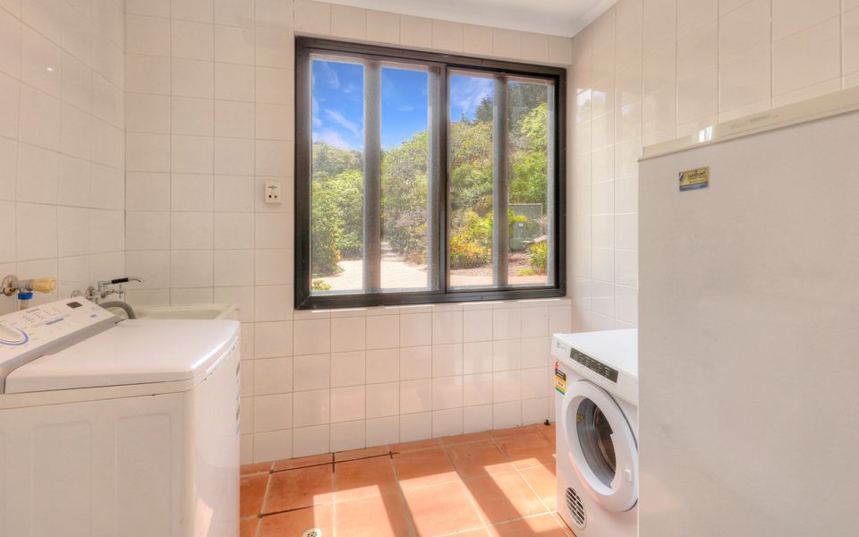 The Beach House at Arthur Bay