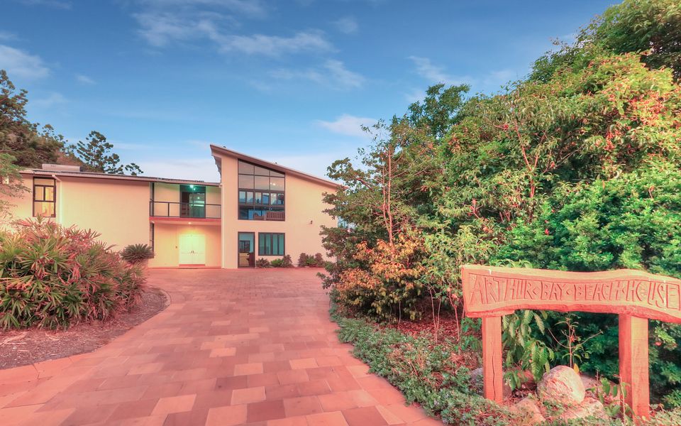 The Beach House at Arthur Bay