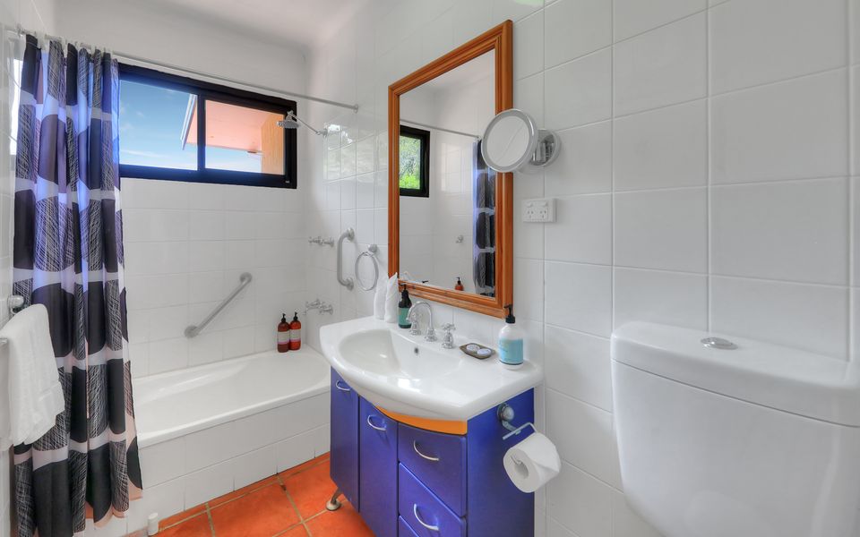 The Beach House at Arthur Bay