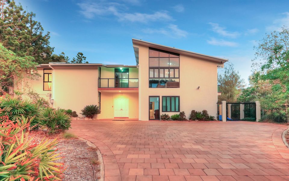 The Beach House at Arthur Bay