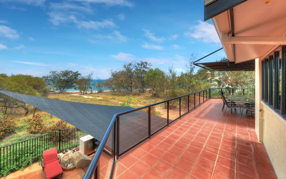 The Beach House at Arthur Bay