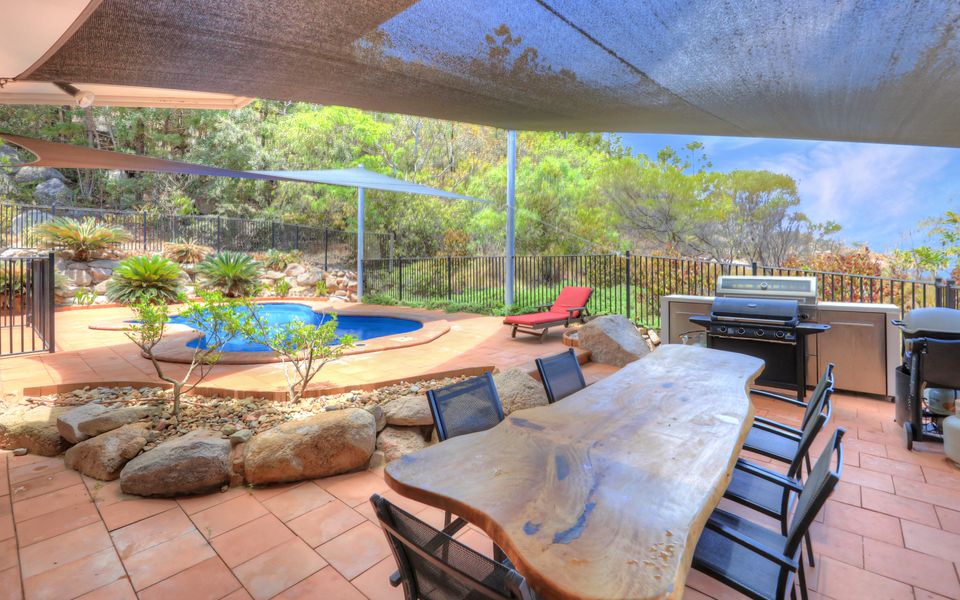 The Beach House at Arthur Bay