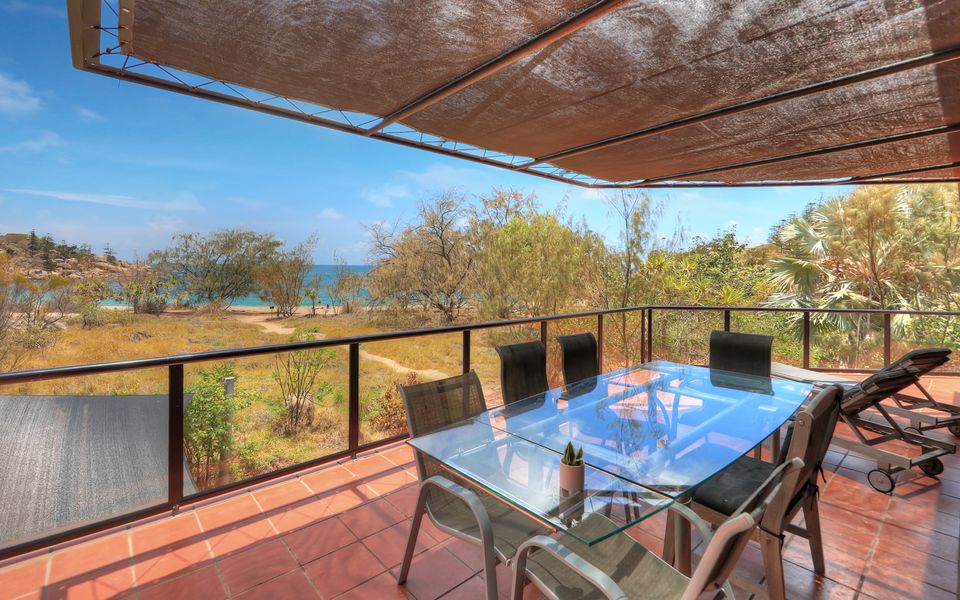 The Beach House at Arthur Bay