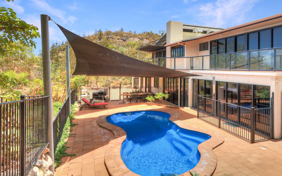 The Beach House at Arthur Bay