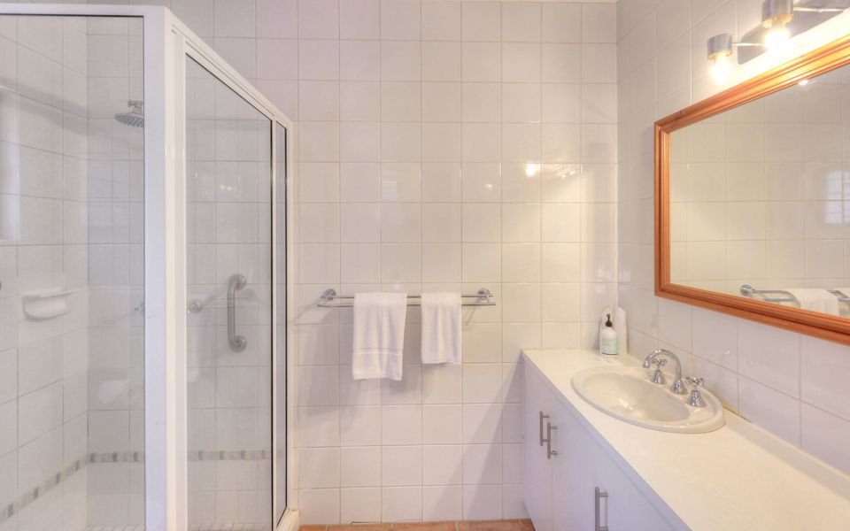 The Beach House at Arthur Bay