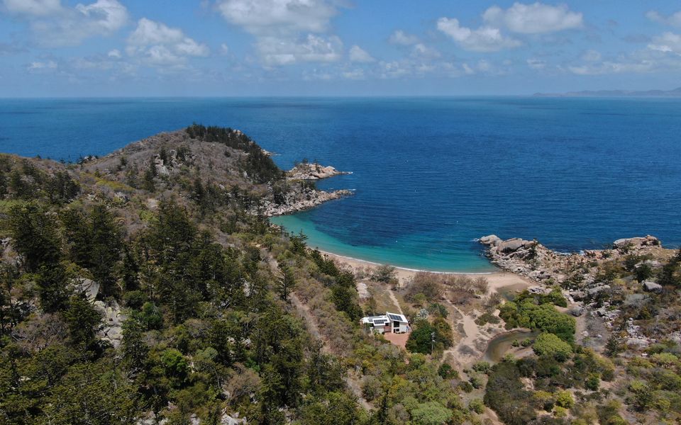 The Beach House at Arthur Bay