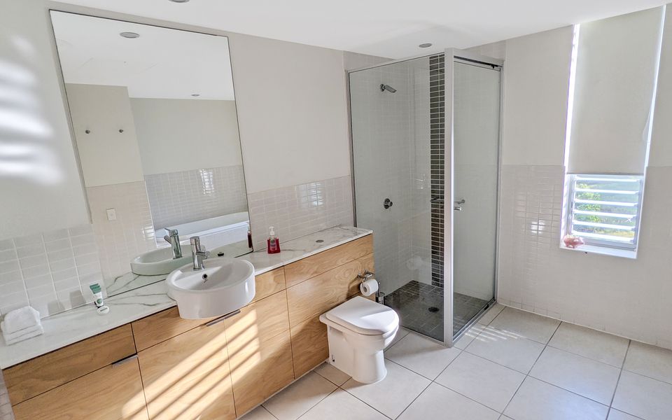 Blue on Blue Apartment 932