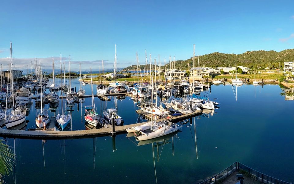 Blue on Blue Apartment 932 - Marina View