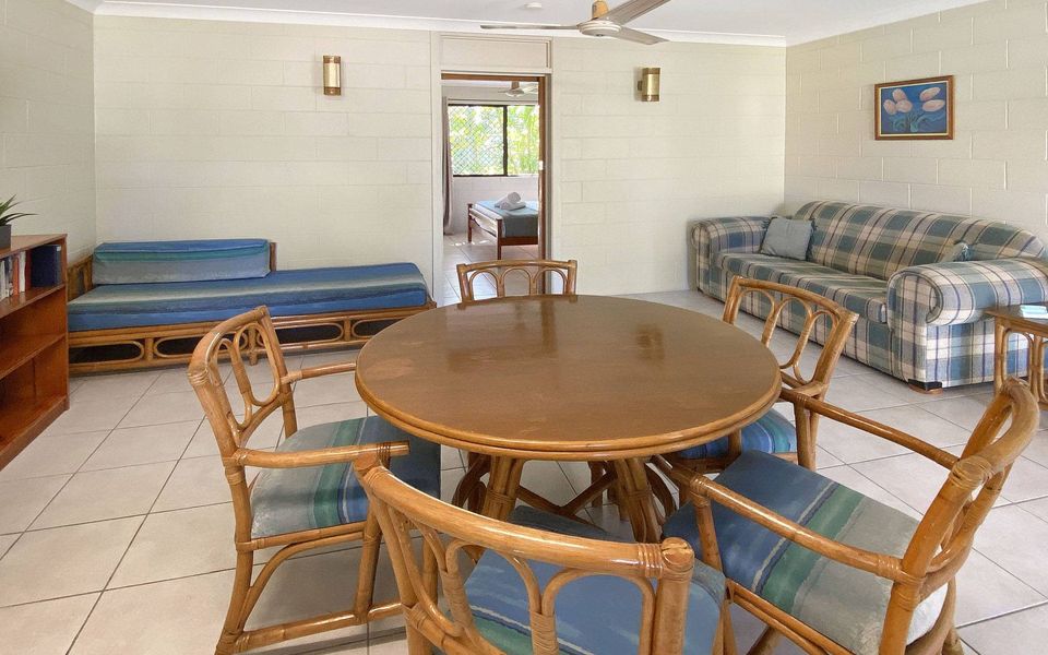 Alma Bay Holiday Unit 2 - Living Area
