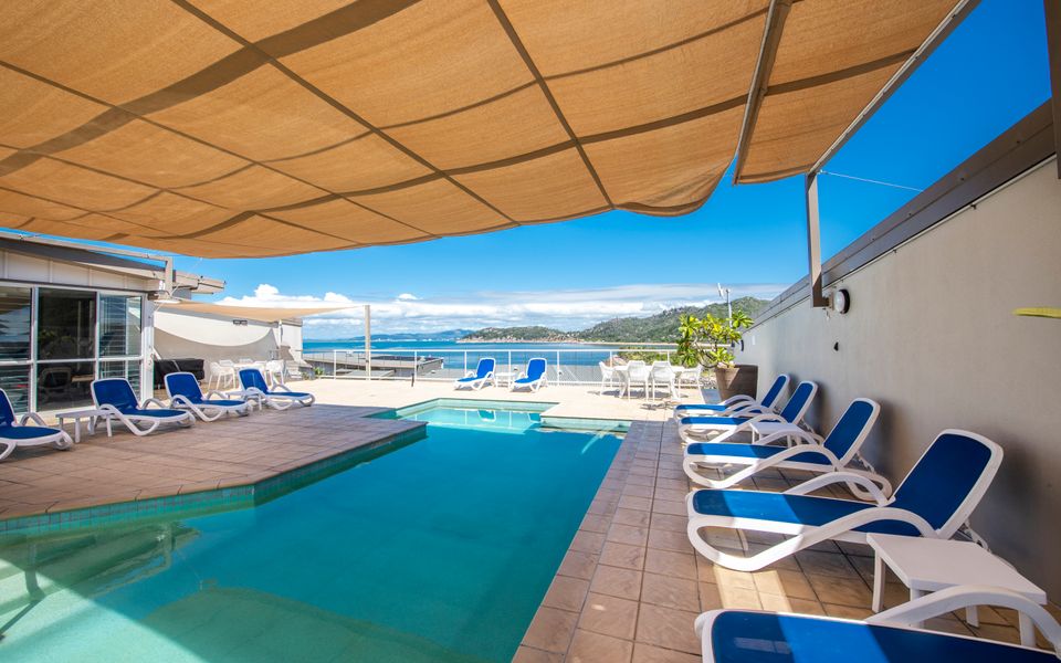 A cozy swimming pool