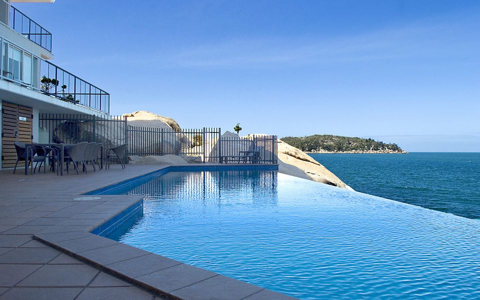 1 Bright Point Apartment 5301 - Pool Area