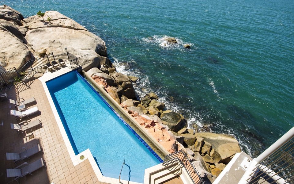 1 Bright Point Apartment 5301 - Pool View