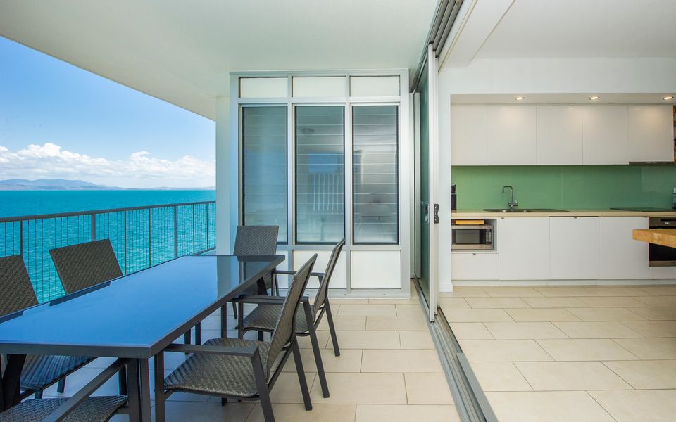 1 Bright Point Apartment 5301 - Balcony