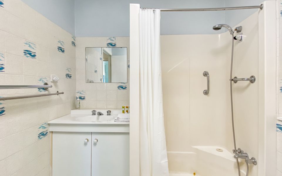 Paradise Apartments 2