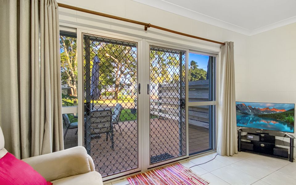 Paradise Apartments 2