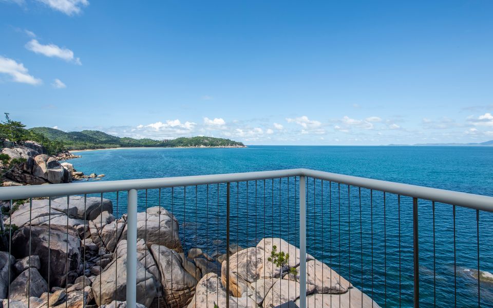 1 Bright Point Apartment 5404