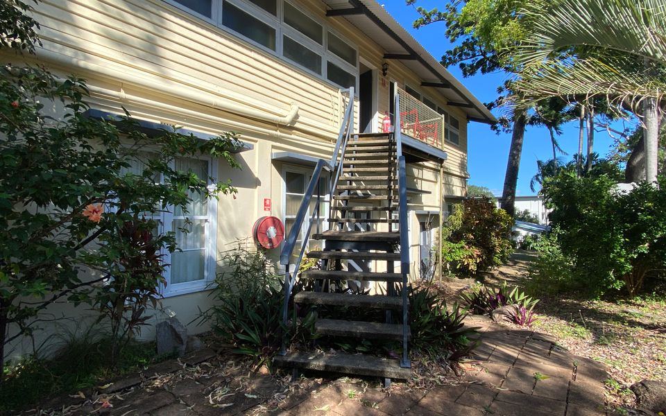 The Captain’s Manor on Cook 6