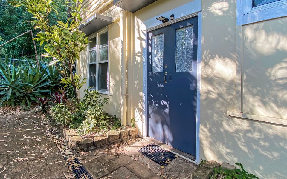 The Captain’s Manor on Cook 8