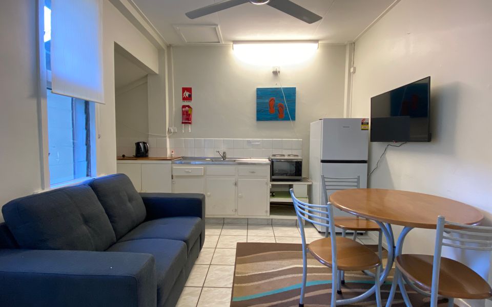 The Captain’s Manor on Cook 8