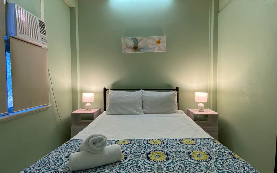 The Captain’s Manor on Cook 9