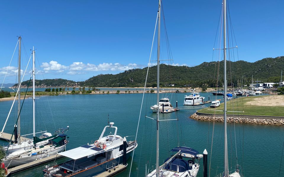 Blue on Blue Superior Studio Room 1351