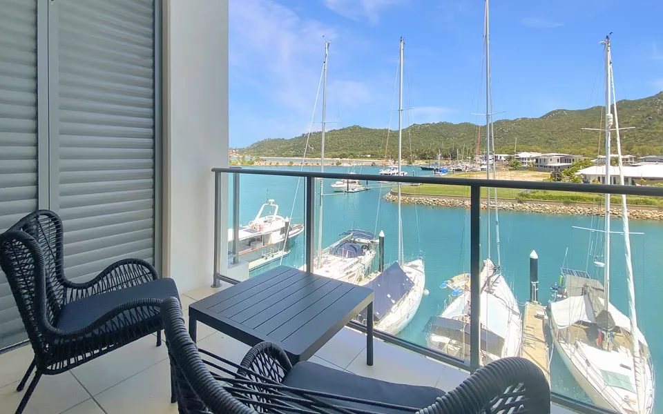 Blue on Blue Studio Room 1352