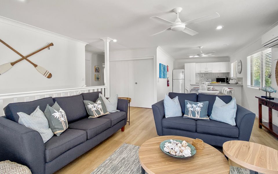 Sails on Horseshoe Apartment 4