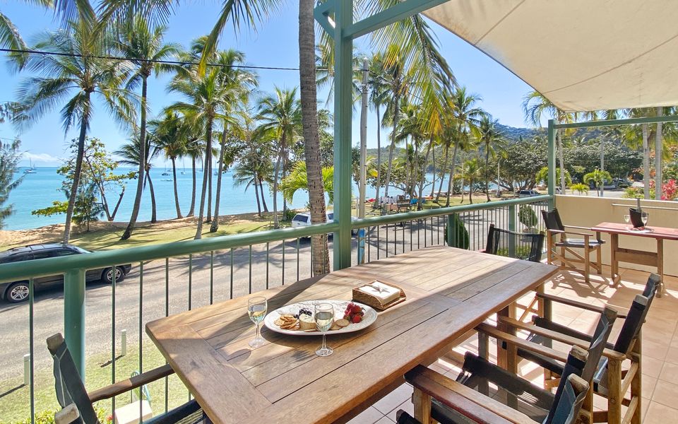 Sails on Horseshoe Apartment 4