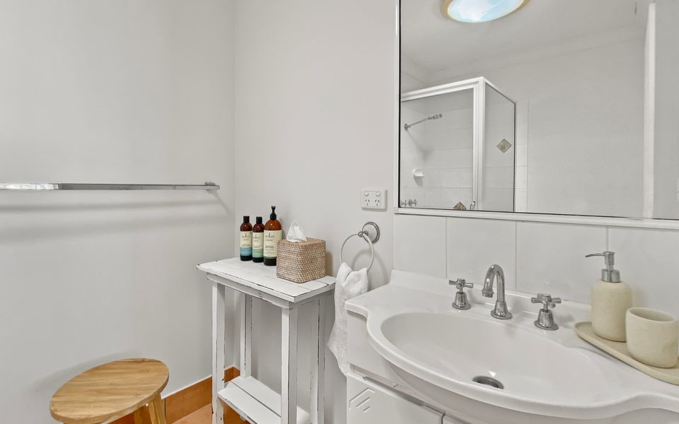 Sails on Horseshoe Apartment 4