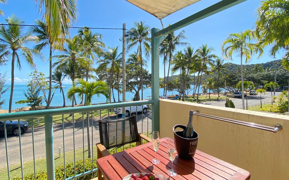 Sails on Horseshoe Apartment 4