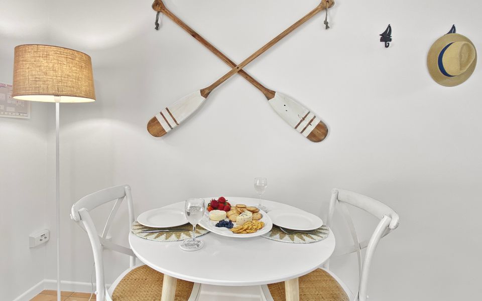 Sails on Horseshoe Apartment 5