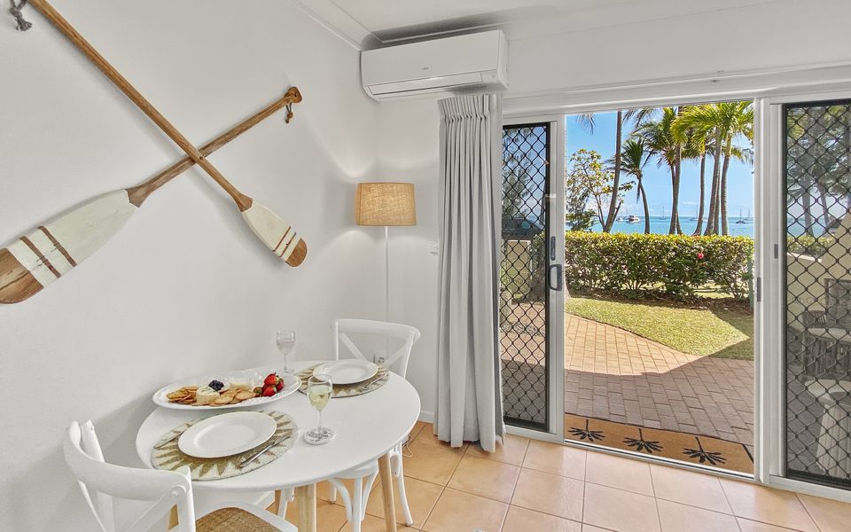 Sails on Horseshoe Apartment 6