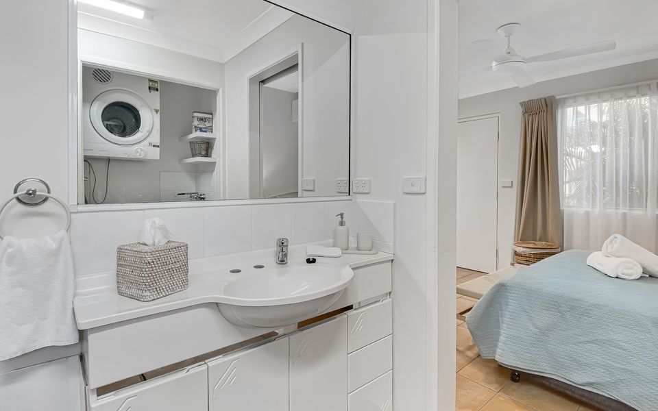 Sails on Horseshoe Apartment 6