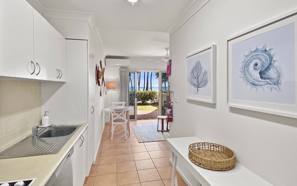 Sails on Horseshoe Apartment 6