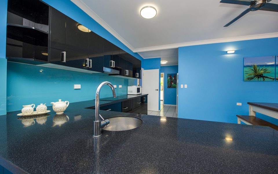 Azure on Geoffrey - Kitchen