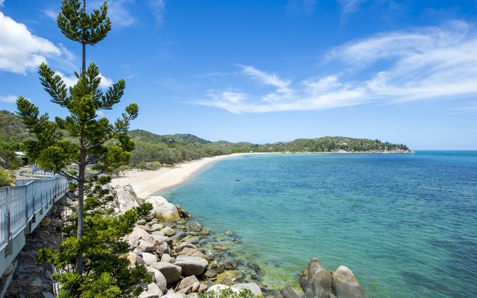 Azure on Geoffrey - Geoffrey Bay