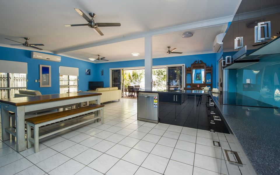 Azure on Geoffrey - Kitchen