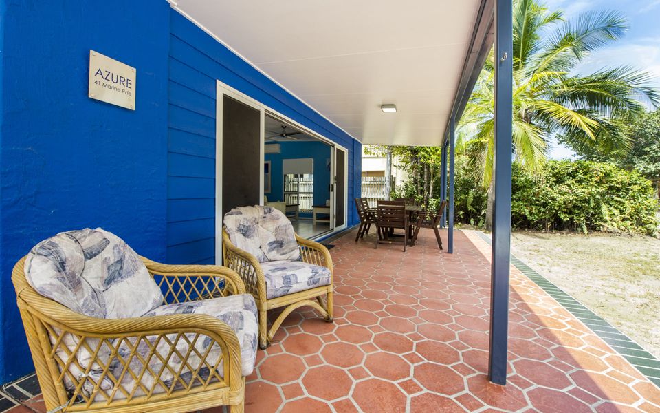 Azure on Geoffrey - Verandah