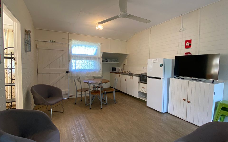 The Captain’s Manor on Cook 4