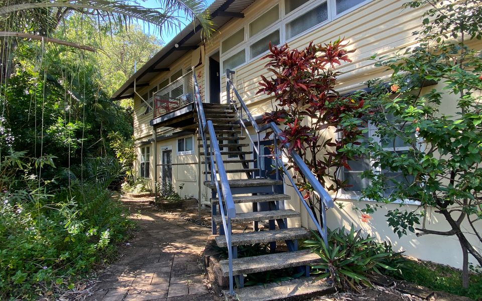 The Captain’s Manor on Cook 4